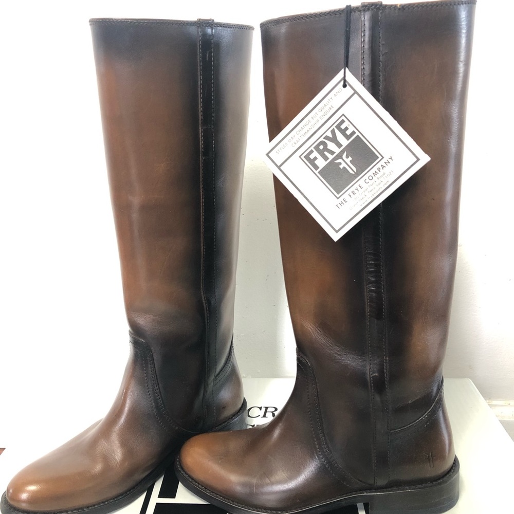 Frye NWT Brown boots size 5 1/2